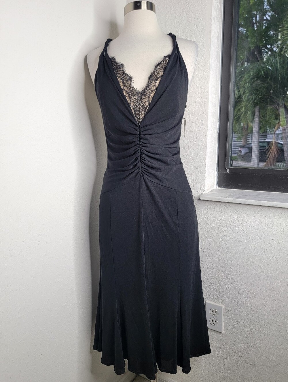 DAVID MEISTER Black Lace-Trim Ruched V-Neck Cocktail Dress NWT 10.